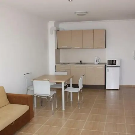 Caprice Apartment *